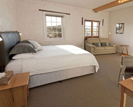 Bluestone Grain Store B&B - Accommodation Perth 1