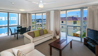Catalina Resort - Accommodation Perth 2