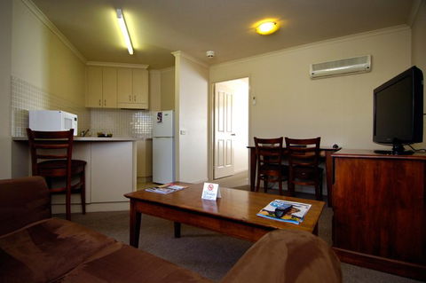 Parklands Apartments Dickson - Accommodation Perth 2