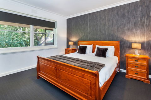 Lake Wendouree Luxury Apartments - Accommodation Perth 6