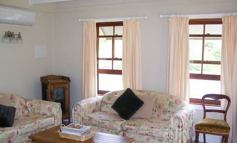 Hillcrest Cottage - Accommodation Perth 2