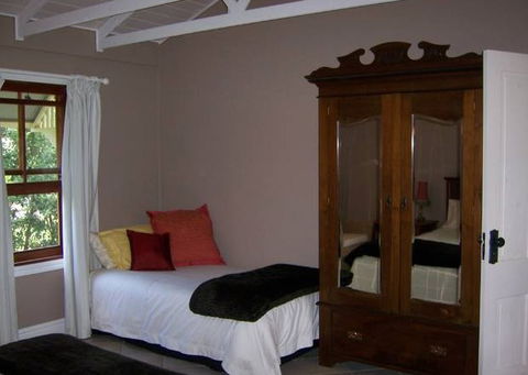 Hillcrest Cottage - Accommodation Perth 5