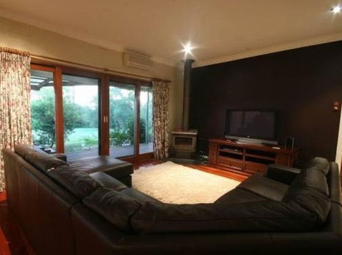 Elouera - Accommodation Perth 2