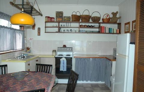 A Lake House At Burrill Lake - Accommodation Perth 4