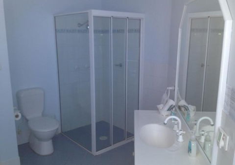 Breakers Apartments Mollymook - Accommodation Perth 4