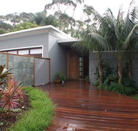 7 Donlan Road - Accommodation Perth