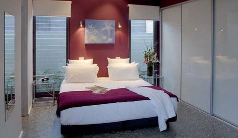 By The Beach B And B Holiday Apartments - Accommodation Perth 2