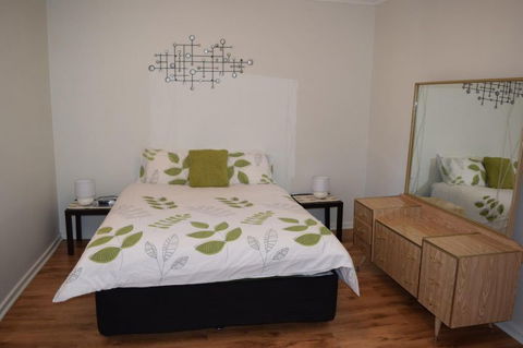 Aly's Cottage - Accommodation Perth 2