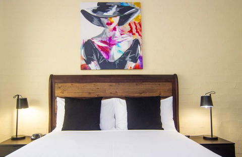 Crescent Motel - Accommodation Perth 1