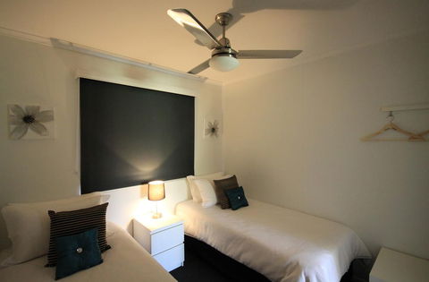 Maclean Stays - Accommodation Perth 1