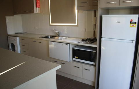 Bowlo Holiday Cabins - Accommodation Perth 0