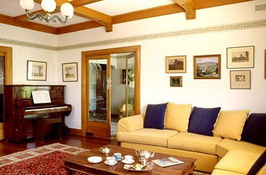 Melville House - Accommodation Perth 2