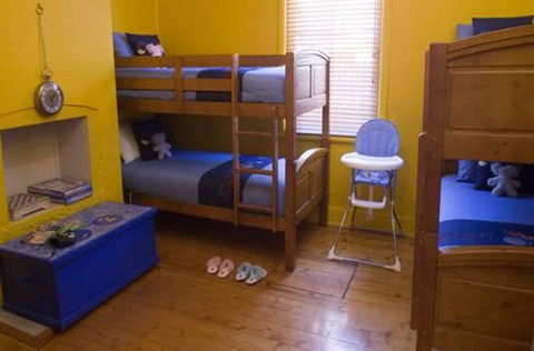 Emaroo Cottage On Argent Street - Accommodation Perth 2