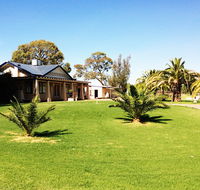 Curlwaa Caravan Park - Accommodation Perth