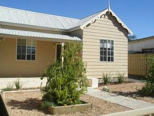 Cosy Cottage - Accommodation Perth 2