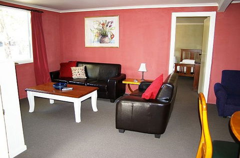 Ellstanmor Country Guesthouse - Accommodation Perth 1