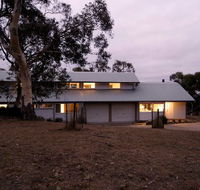 Silvertop Snowy Mountains Retreat - Perth Resorts