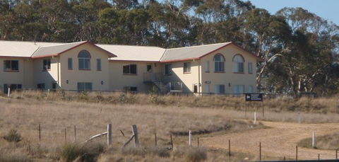 Jindabyne Equestrian Resort - Accommodation Perth 2