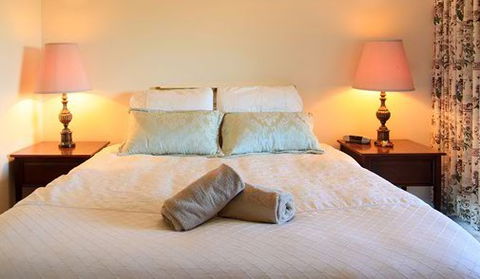Queens Cottage - Accommodation Perth 3