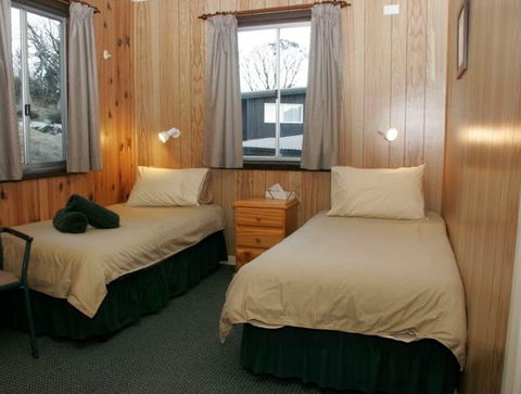 Royal Coachman Ski Lodge - Accommodation Perth 2