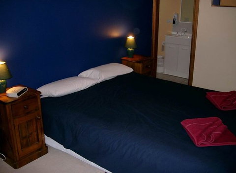 Winterhaus Lodge - Accommodation Perth 3