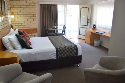 Hilltops Retreat Motor Inn - Accommodation Perth 5