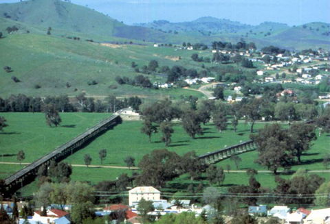 Auto Cabins And Motel - Accommodation Perth 0