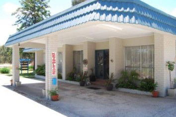 Holbrook Settlers Motel - Perth Resorts 1