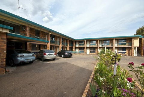 Fig Tree Motel - Accommodation Perth 2