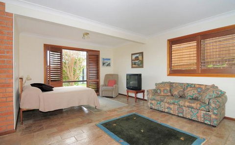 Baileys, Gerringong - Accommodation Perth 2
