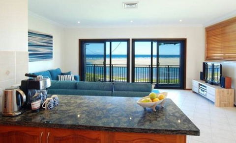 Allure Gerroa - Accommodation Perth 2