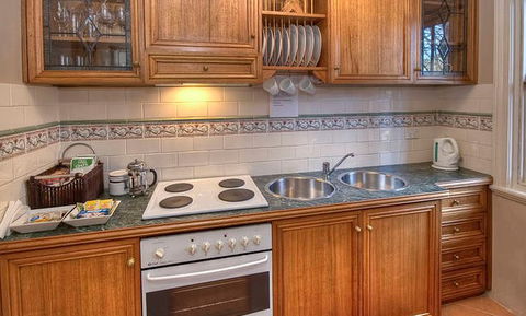Bridal Falls Cottage - Accommodation Perth 1
