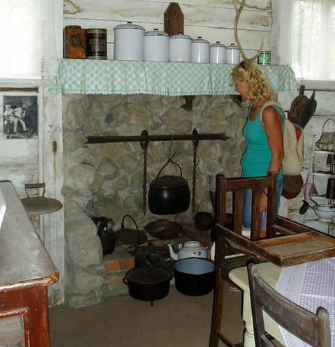 A Settlers Cottage - Perth Resorts 2