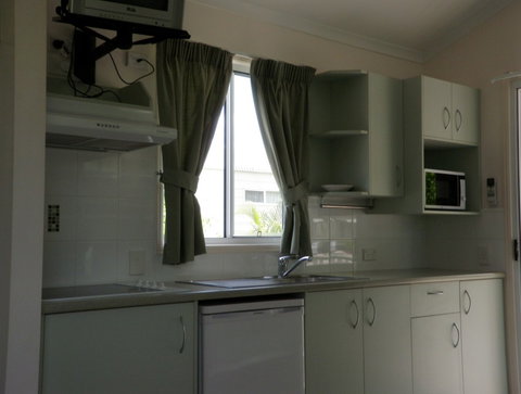 Emerald Cabin And Caravan Village - Accommodation Perth 4
