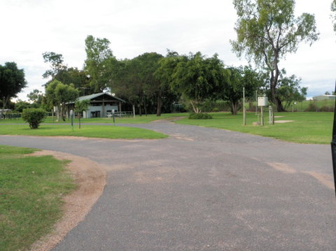 Emerald Cabin And Caravan Village - Accommodation Perth 5