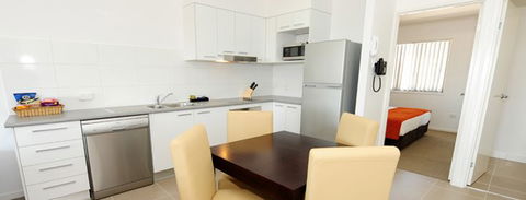 Gladstone Heights Executive Apartments - Perth Resorts 1