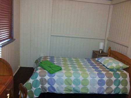 Auckland Street Queenslander - Accommodation Perth 4