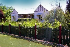Briar Rose Cottages - Accommodation Perth 2