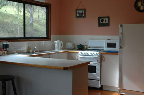 Cave Rock Cottages - Accommodation Perth 3