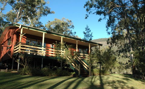 Cave Rock Cottages - Accommodation Perth 5