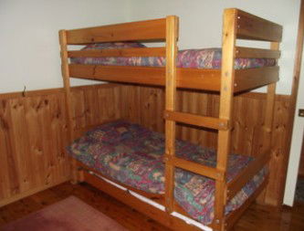 Alpine Lodge - Holiday Home - Accommodation Perth 1