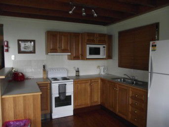 Alpine Lodge - Holiday Home - Accommodation Perth 2