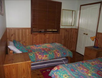 Alpine Lodge - Holiday Home - Accommodation Perth 5