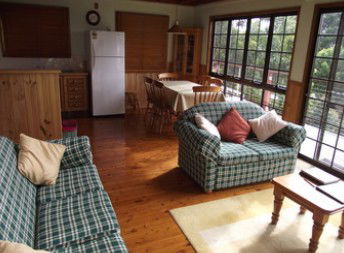 Alpine Lodge - Holiday Home - Accommodation Perth 8