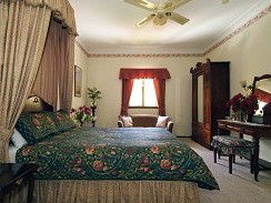 Holberry House - Perth Resorts 0