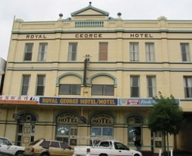 Royal George Motel Hotel - Accommodation Perth 0