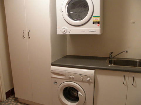 Adair Apartment - Accommodation Perth 6