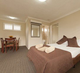 Tropicana Motel - Accommodation Perth 1