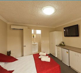 Tropicana Motel - Accommodation Perth 3