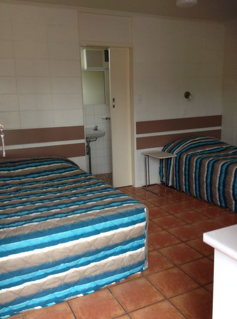 Sunburst Motel - Accommodation Perth 2
